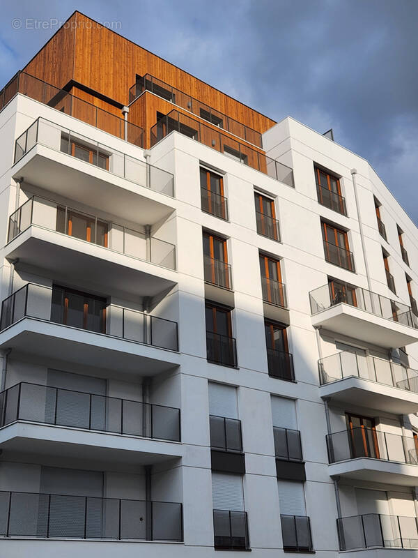 Autre à ROSNY-SOUS-BOIS