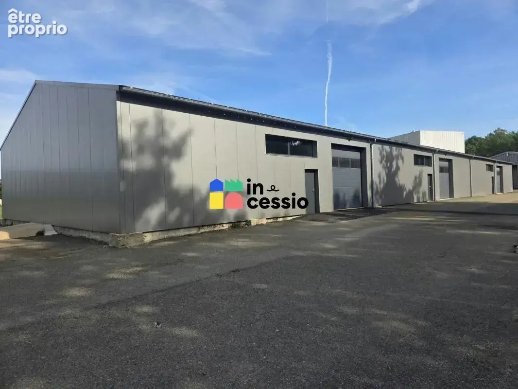 ? À vendre – Cellules d'activité 300 m2 totalement rén - photo 4