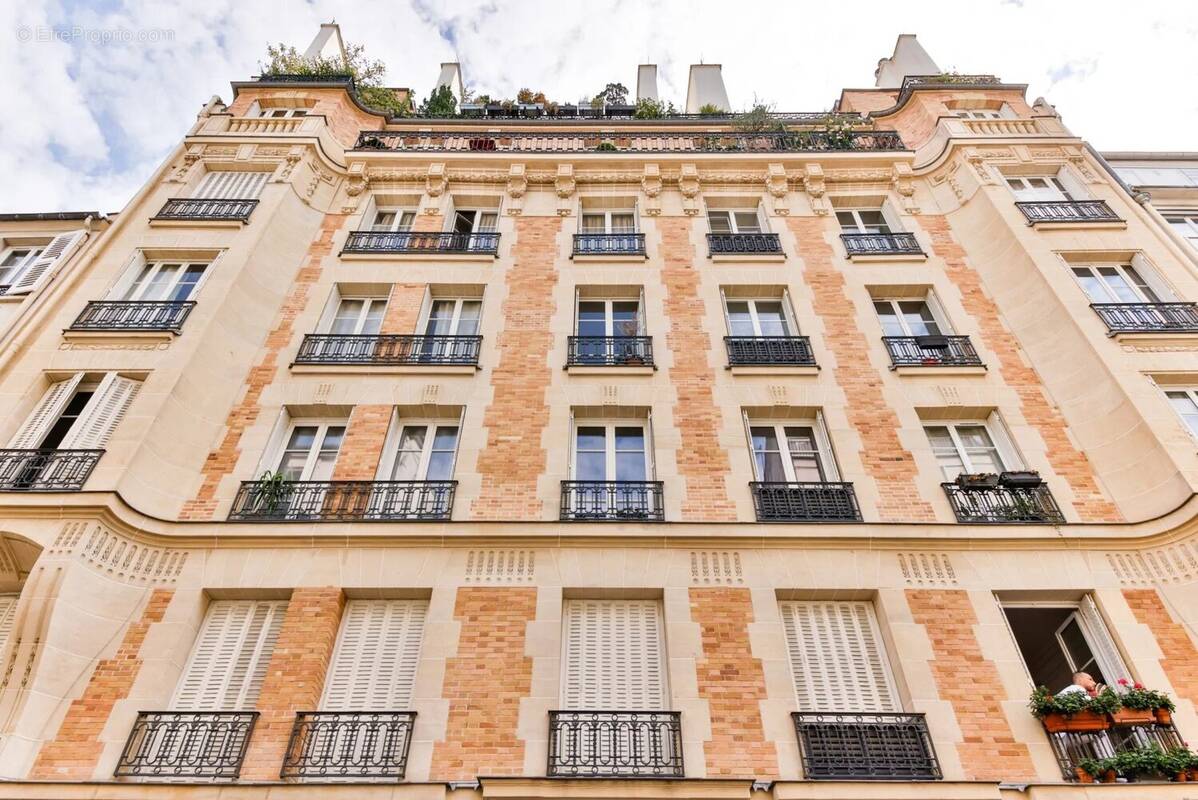 Appartement à PARIS-18E