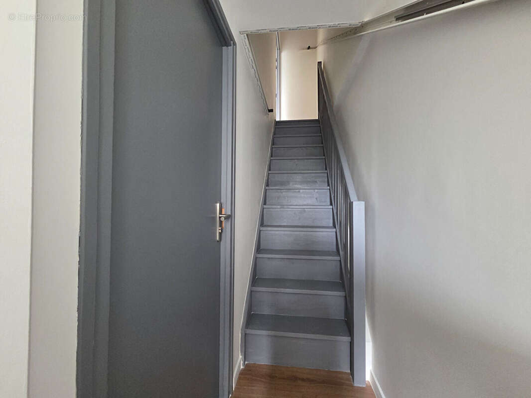 Appartement à BOURG-ACHARD