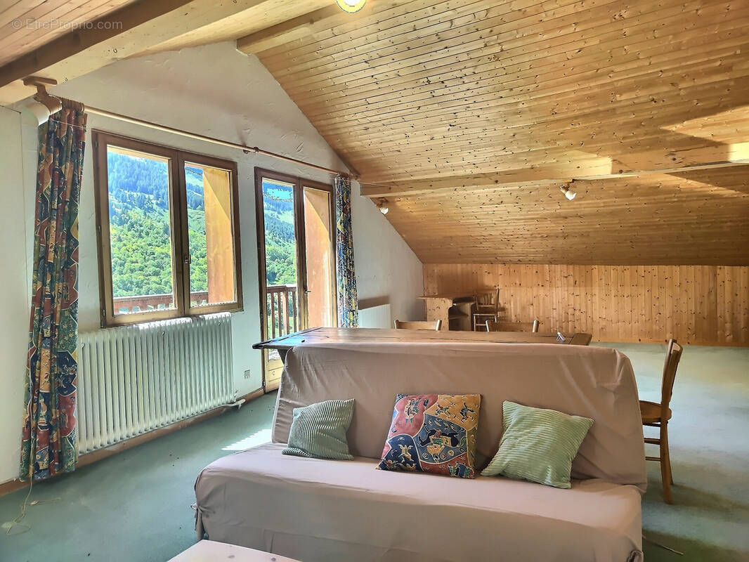 Appartement à LES ALLUES