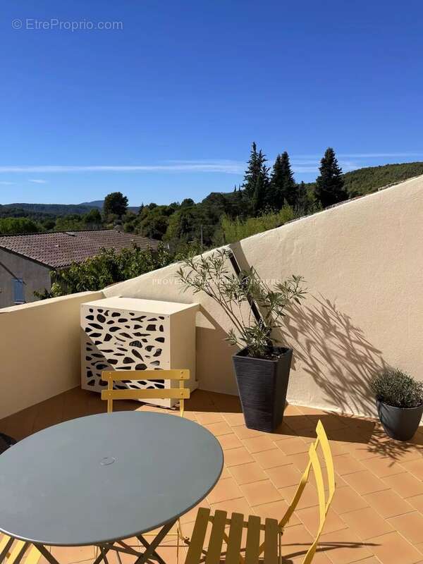 Maison à VILLECROZE