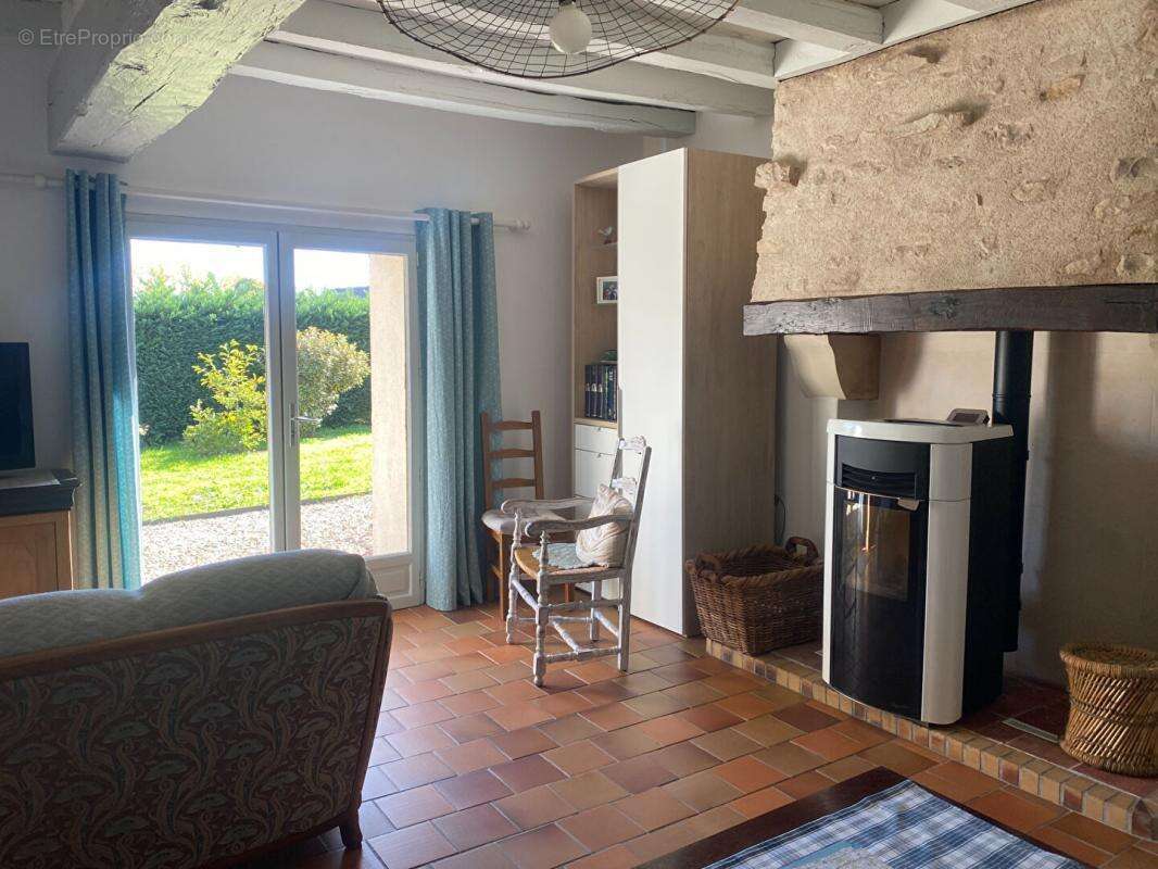 Maison à MEZIERES-EN-BRENNE