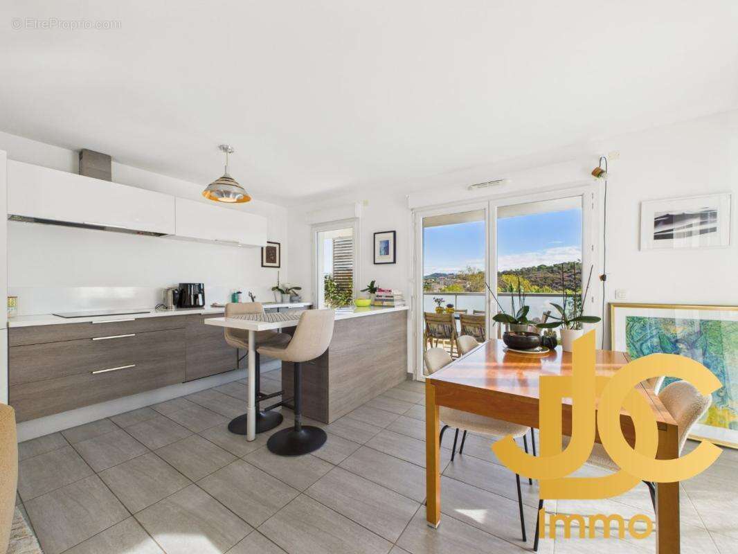 Appartement à LE CANNET