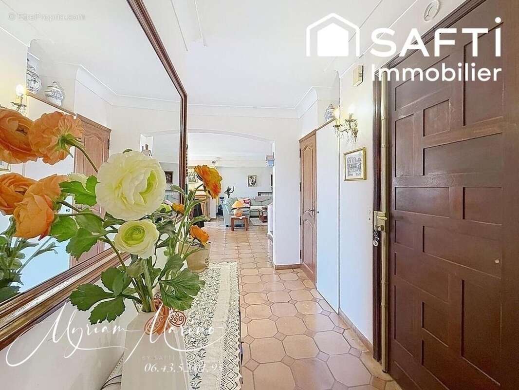 Photo 6 - Maison à ROQUEBRUNE-SUR-ARGENS