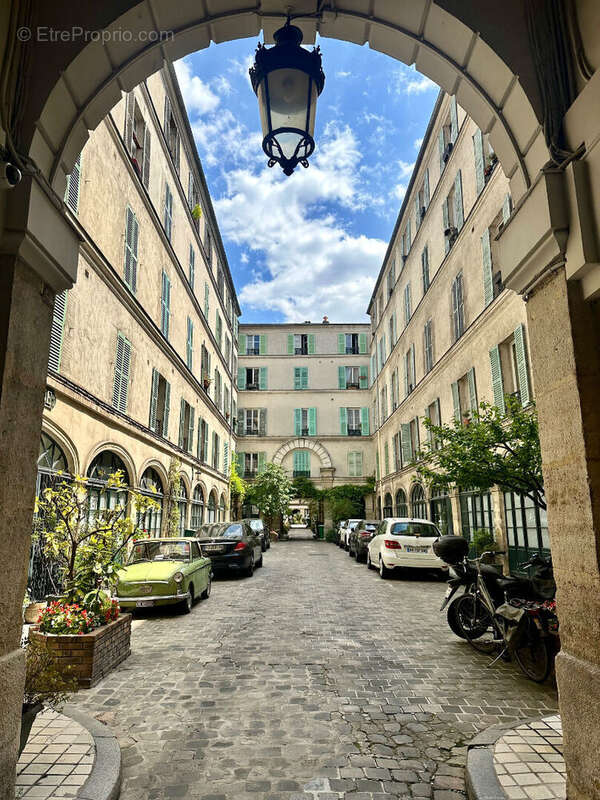 Appartement à PARIS-10E