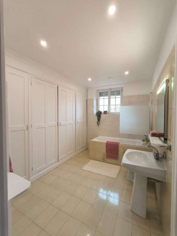 Maison à BOUSSY-SAINT-ANTOINE