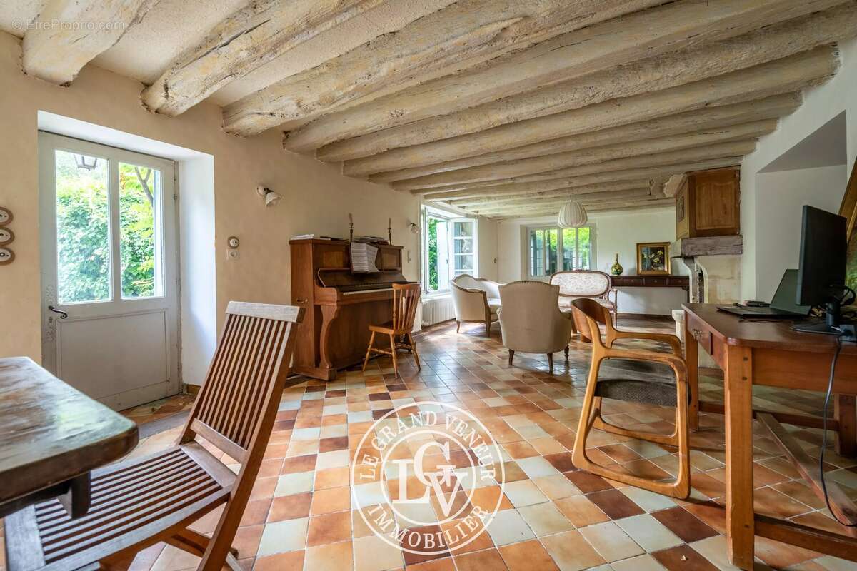 Maison à SAMOIS-SUR-SEINE