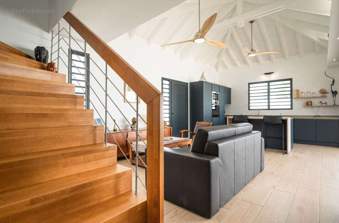 Villa d'architecte   port-louis  94 m2  piscine  meublée - photo 5
