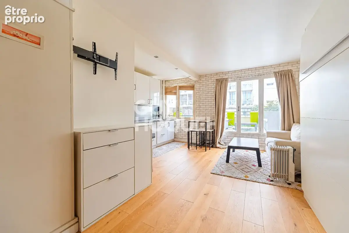 Studio en parfait état général avec une terrasse de 18m² ! - photo 5