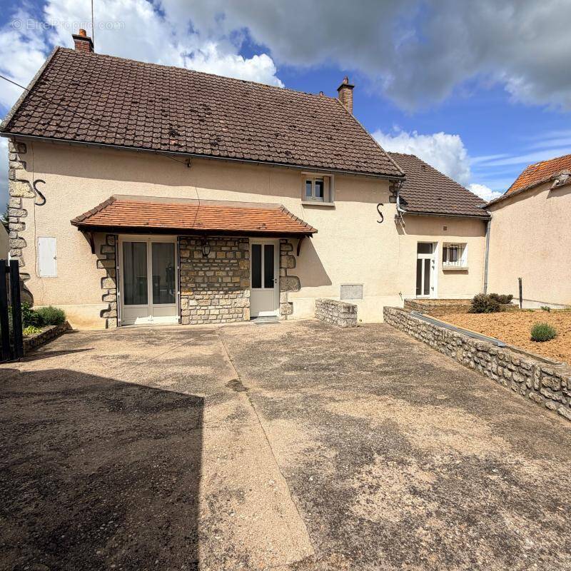Maison à SERMAISES