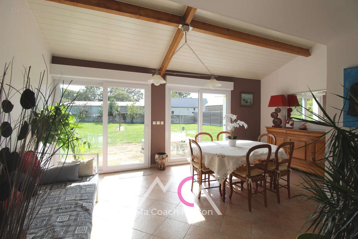 Maison à LA CHAPELLE-LAUNAY