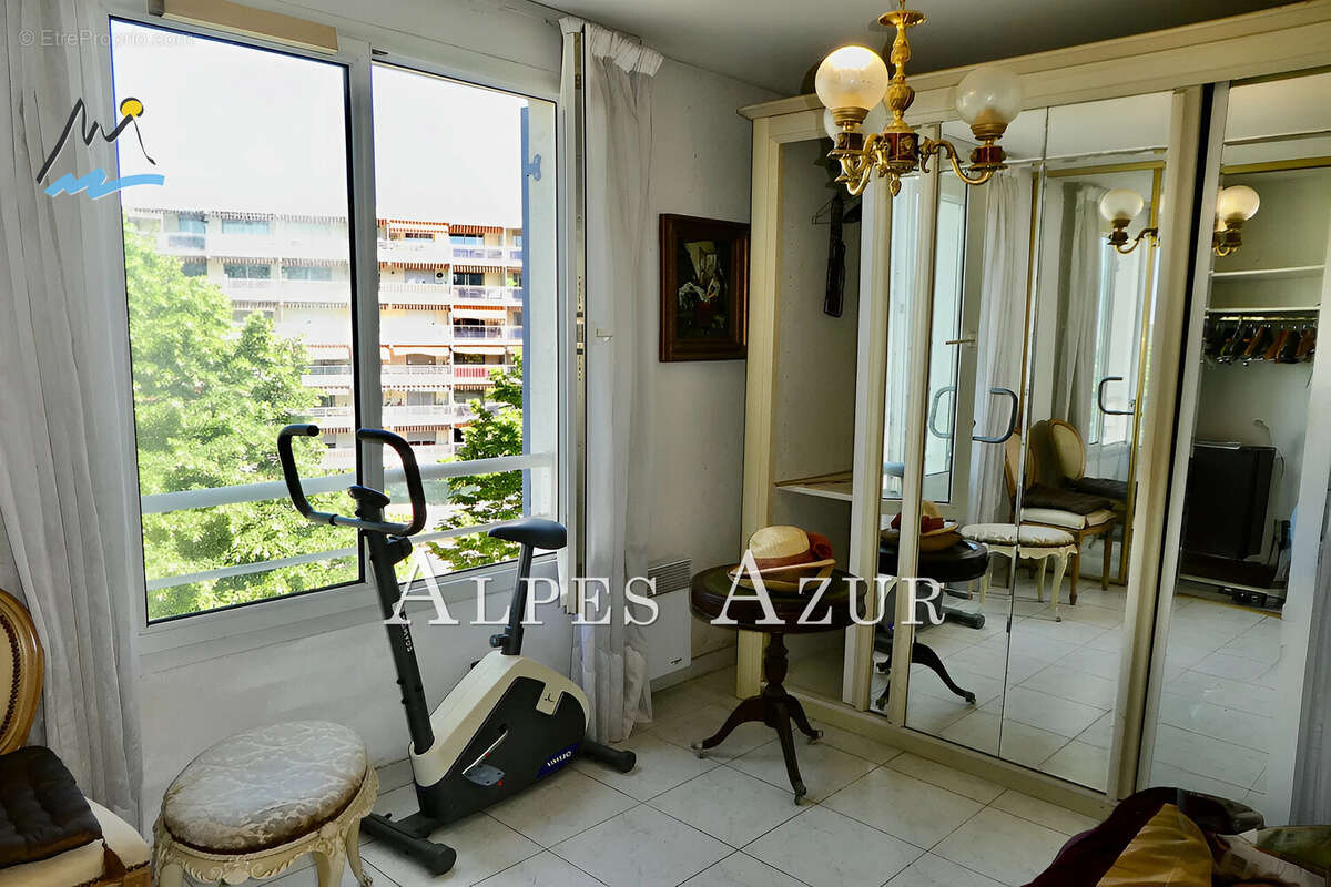 Appartement 61 m² à Cagnes-Sur-Mer  - photo 8
