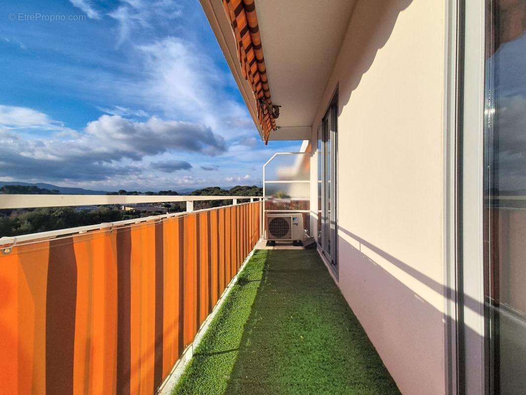 Appartement à LE CANNET