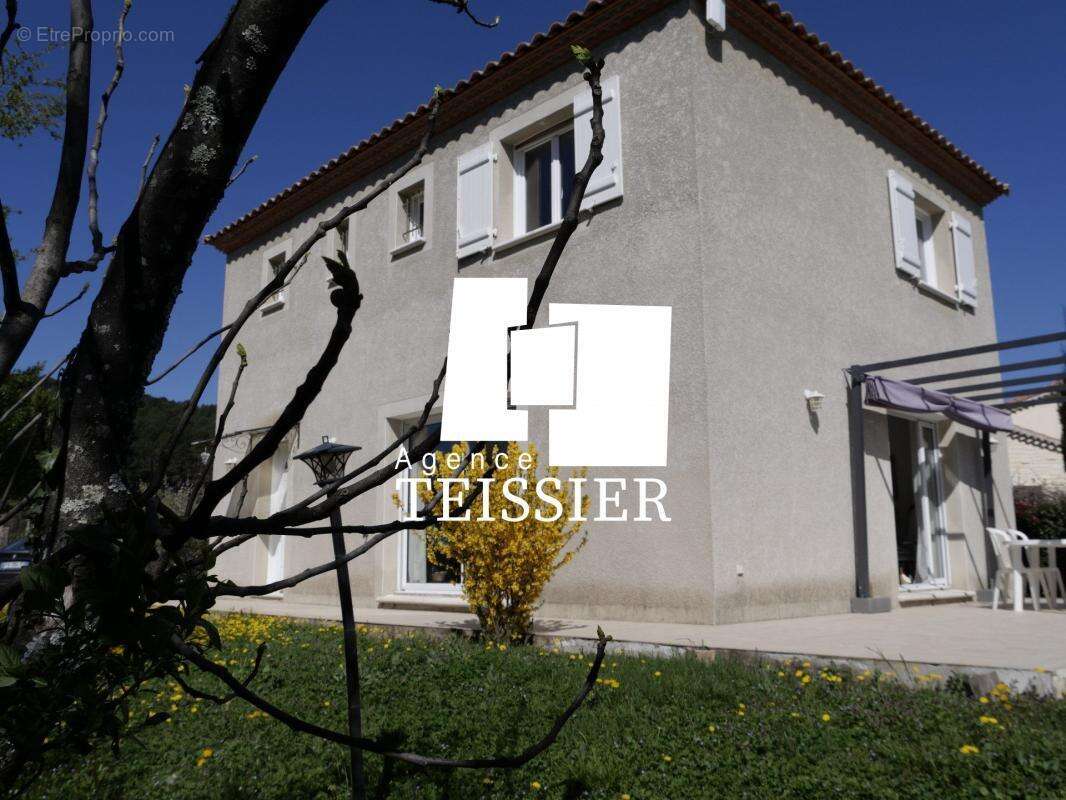 Maison à SAINT-PAUL-LE-JEUNE