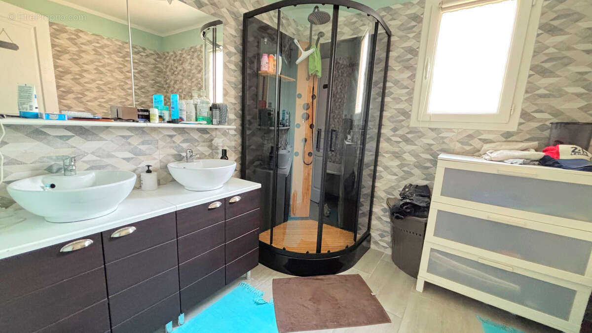 Maison à BRISSAC-QUINCE