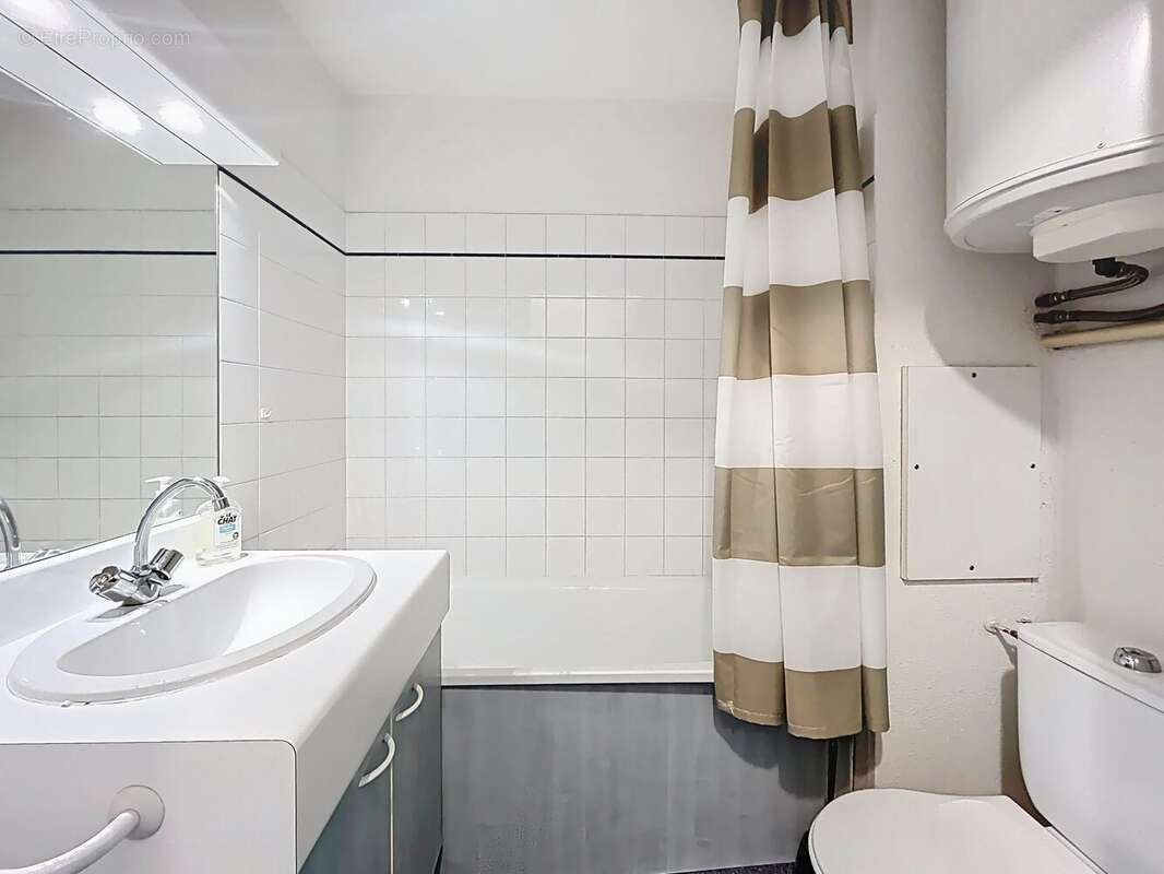 Appartement à SAINT-MARTIN-D'HERES