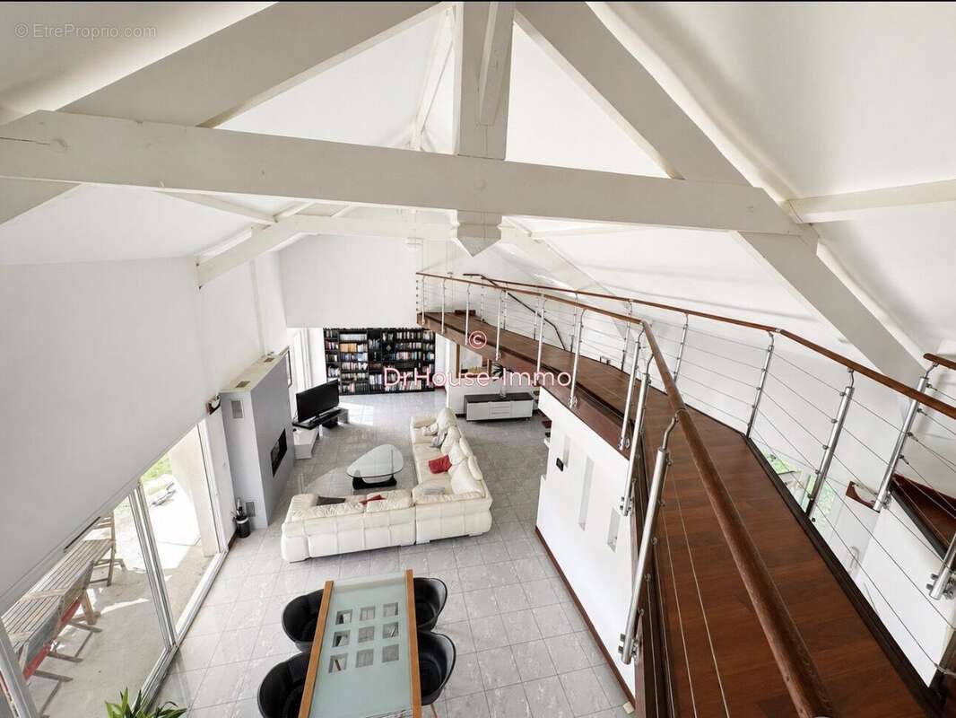 Maison à OUSSE