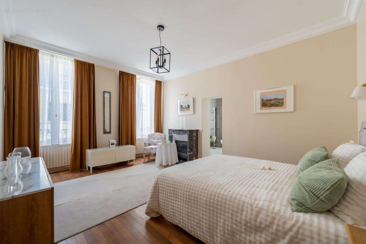 Maison 421 m² à Puiseaux  - photo 14