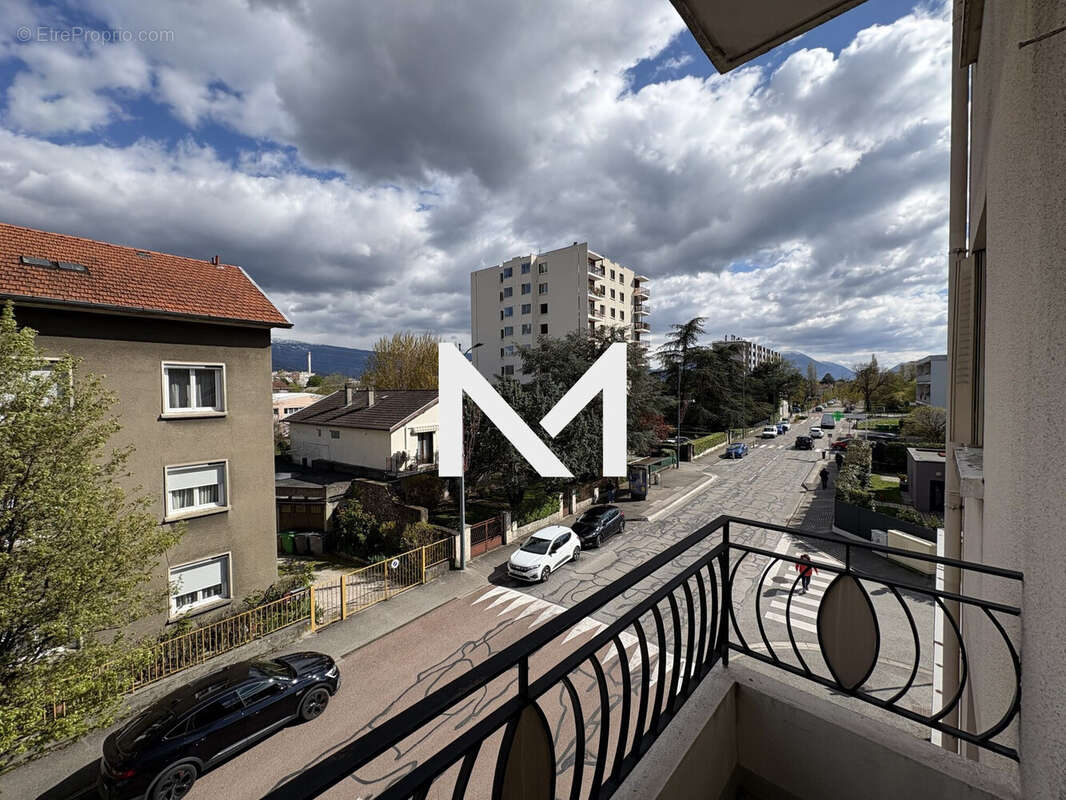 Appartement à SEYSSINET-PARISET