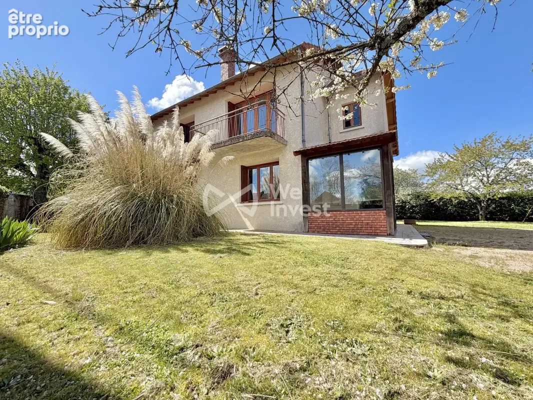 Maison à CHAMPS