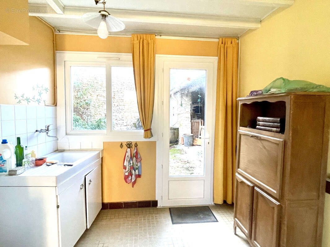 Maison à SAINT-JEAN-DE-SAUVES