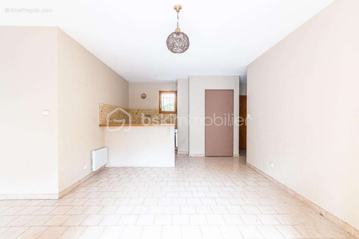 *** coup de coeur *** t3 en rez de jardin avec garage *** - photo 6