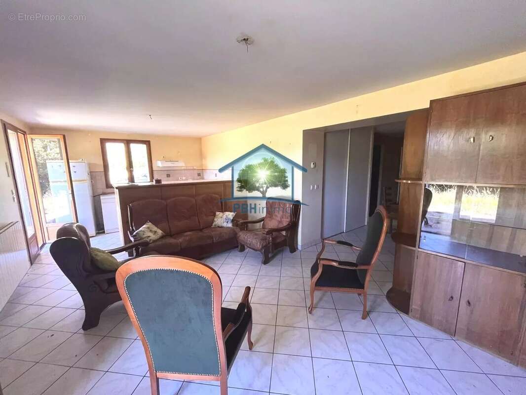 Maison à ASPRES-SUR-BUECH