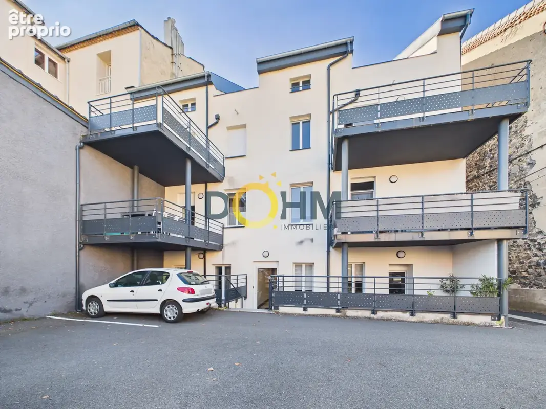 Centre-ville d'Yssingeaux - Duplex de 80,62 m2 avec terrasse, cave et place de stationnement. - photo 18