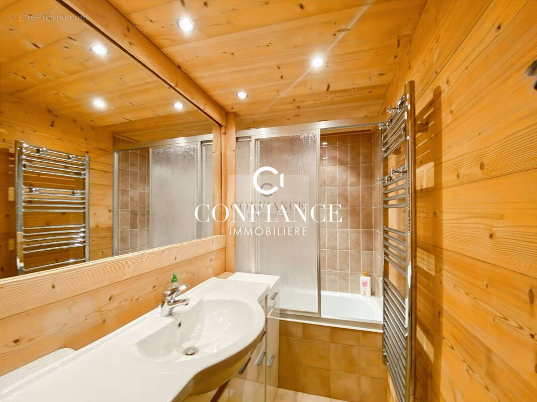 Appartement à SAINT-ETIENNE-DE-TINEE