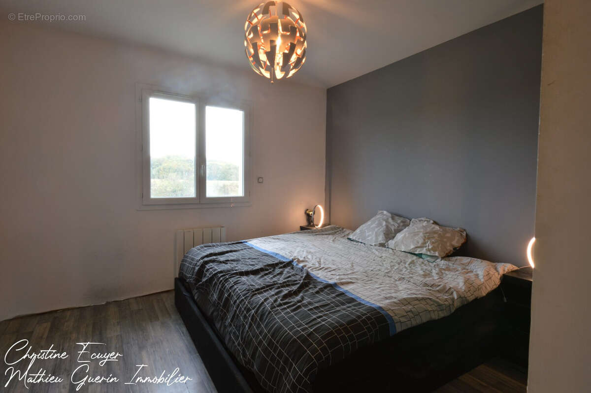 Maison à SAINT-HILAIRE-DE-LA-COTE