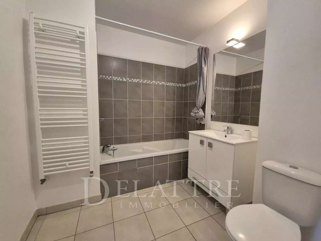 Appartement à LE ROURET