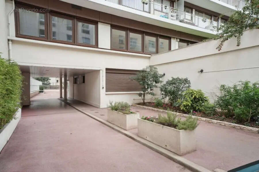 Commerce à PARIS-15E