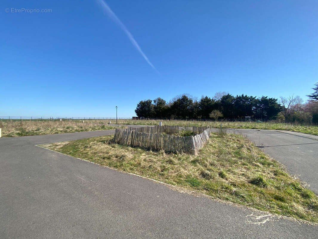 Terrain à SAINT-AUBIN-D&#039;ECROSVILLE