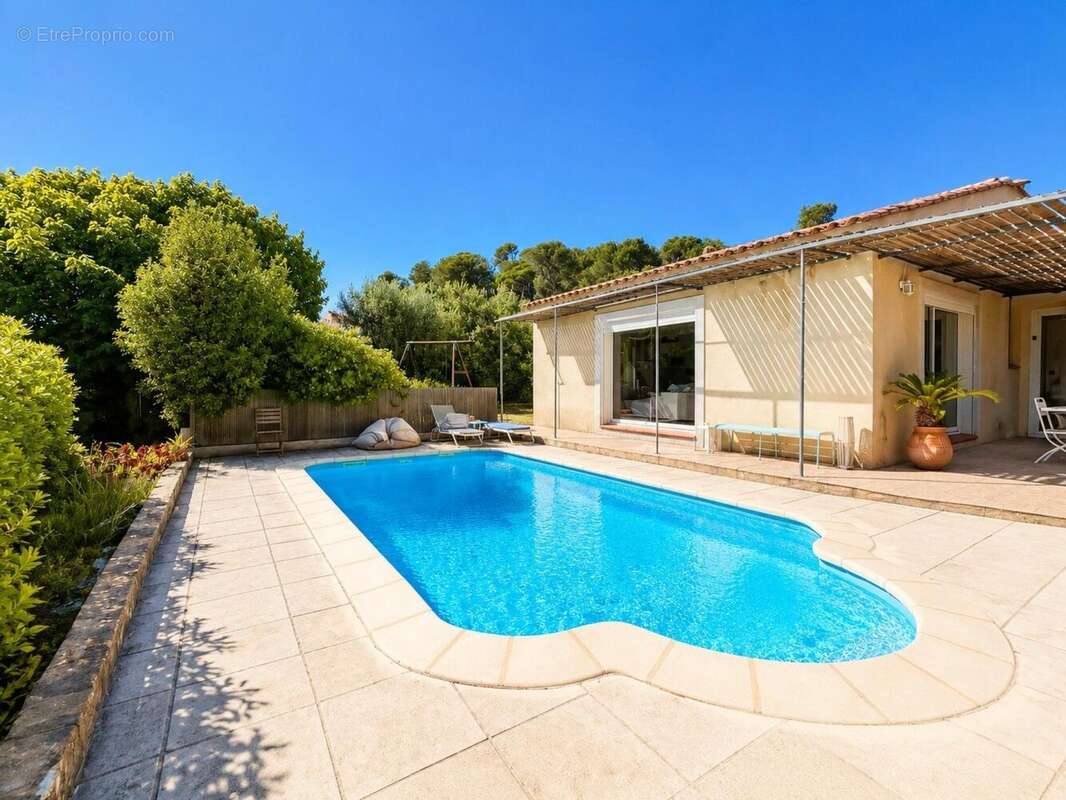 Photo 3 - Maison à CARQUEIRANNE