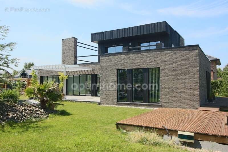 Templeuve-en-Pévèle – Maison cubique récente de 175 m² – Semi plain pied – Prestations haut de gamme - photo 4