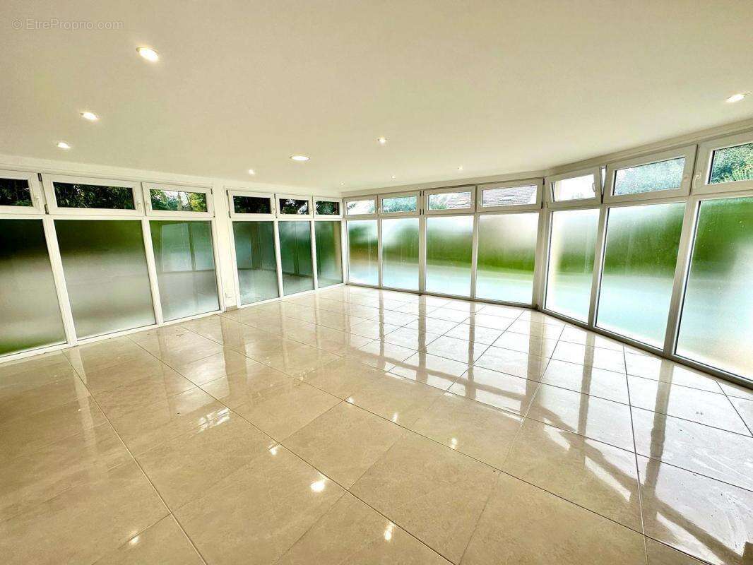 Appartement à FONTENAY-SOUS-BOIS