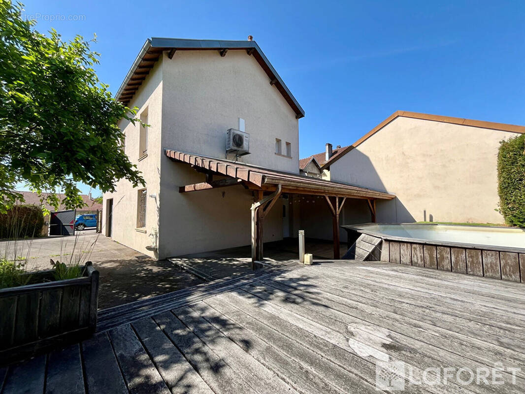Maison à GOLBEY