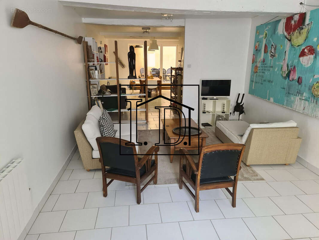 SALON/SEJOUR - Maison à LAUZUN