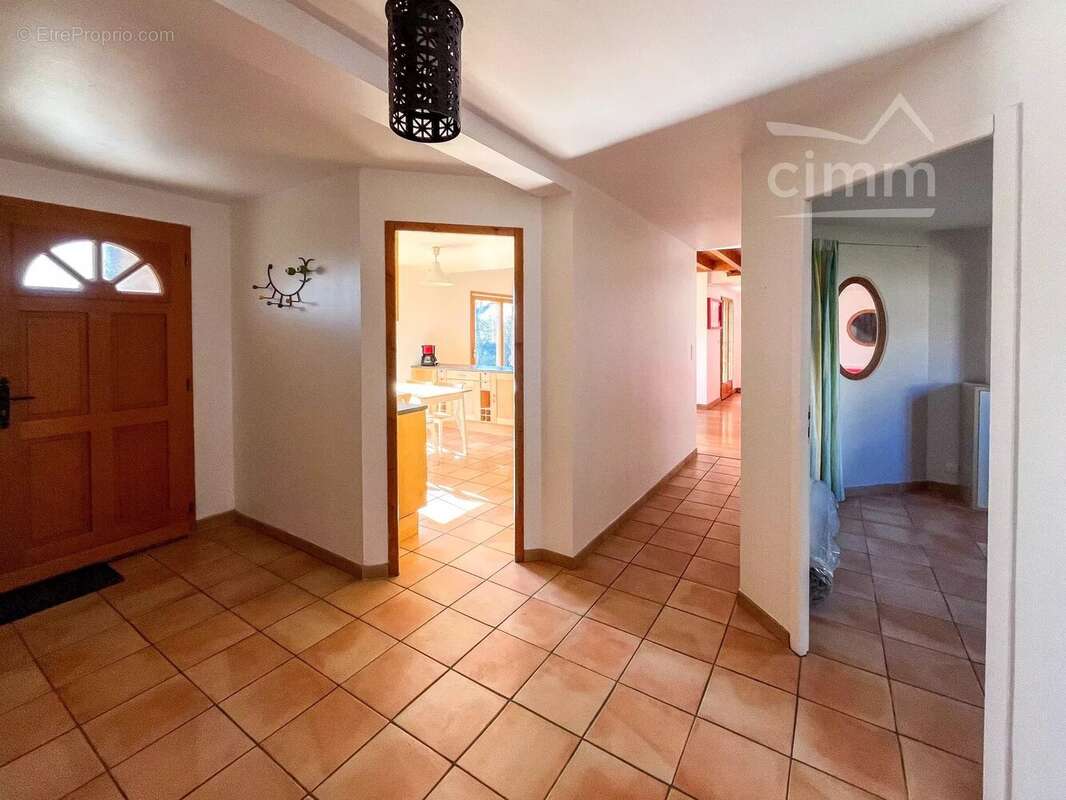 Maison à LA TERRASSE