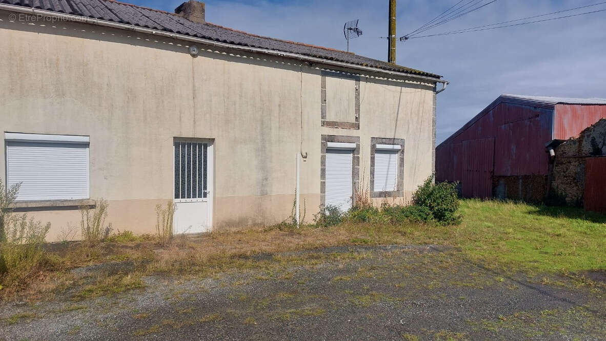 Maison à MAULEON