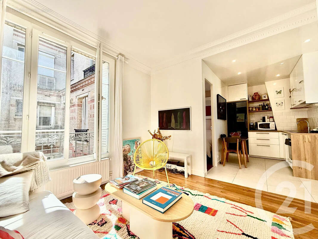 Appartement à PARIS-17E