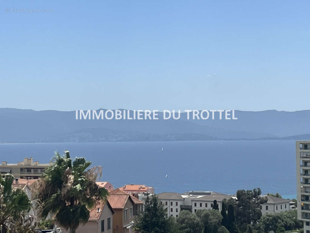 Appartement à AJACCIO