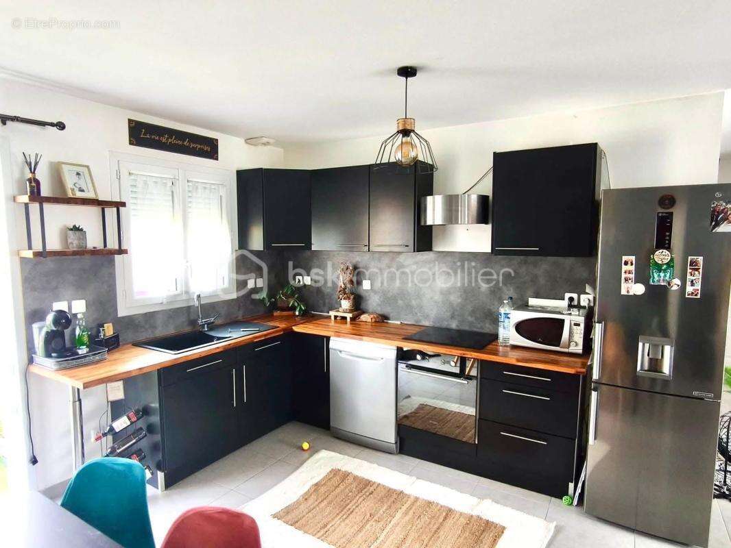 Maison de plain-pied de 2016 – 103 m² – 3 chambres – Combles aménageables – Montdidier (80500) - photo 8