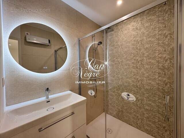 Appartement à GRIMAUD