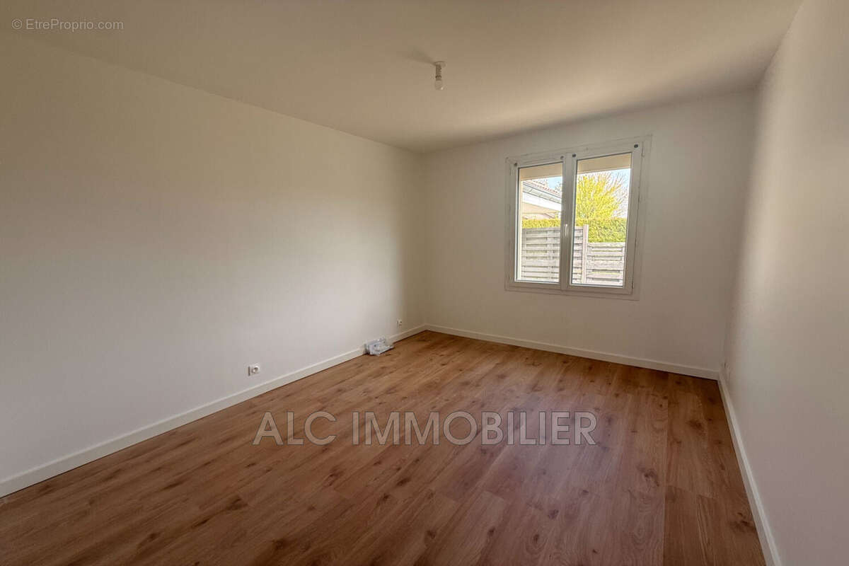 Maison à CHAMPFLEUR