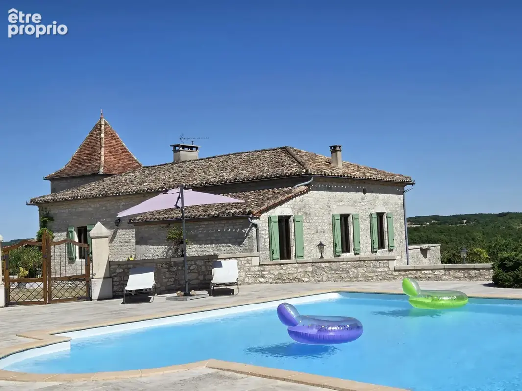 Très belle propriété à vendre dans le sud du Lot sur les hauteurs avec une superbe vue - photo 2