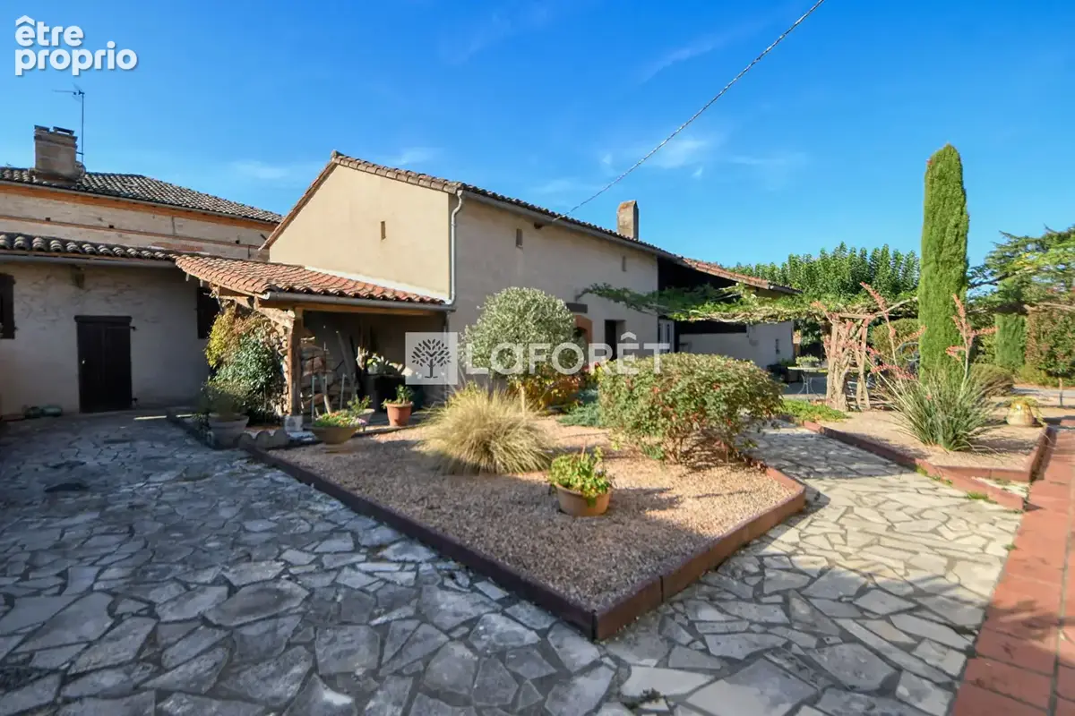 Maison type toulousaine avec possibilite de gîte a vendre proche de giroussens - photo 12