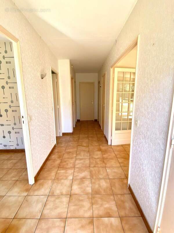 Maison 193 m² à Saint-Amans-Soult  - photo 8