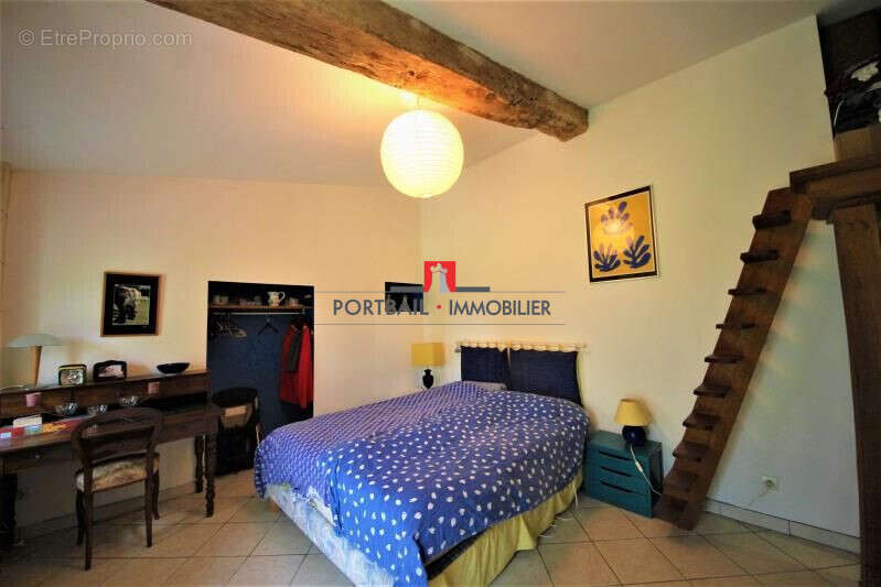 Maison 285 m² à Saint-Andre-De-Cubzac  - photo 3